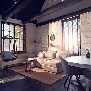 https://huisjes-aan-de-amstel-your-home-away-from-home.utrechthotels.net